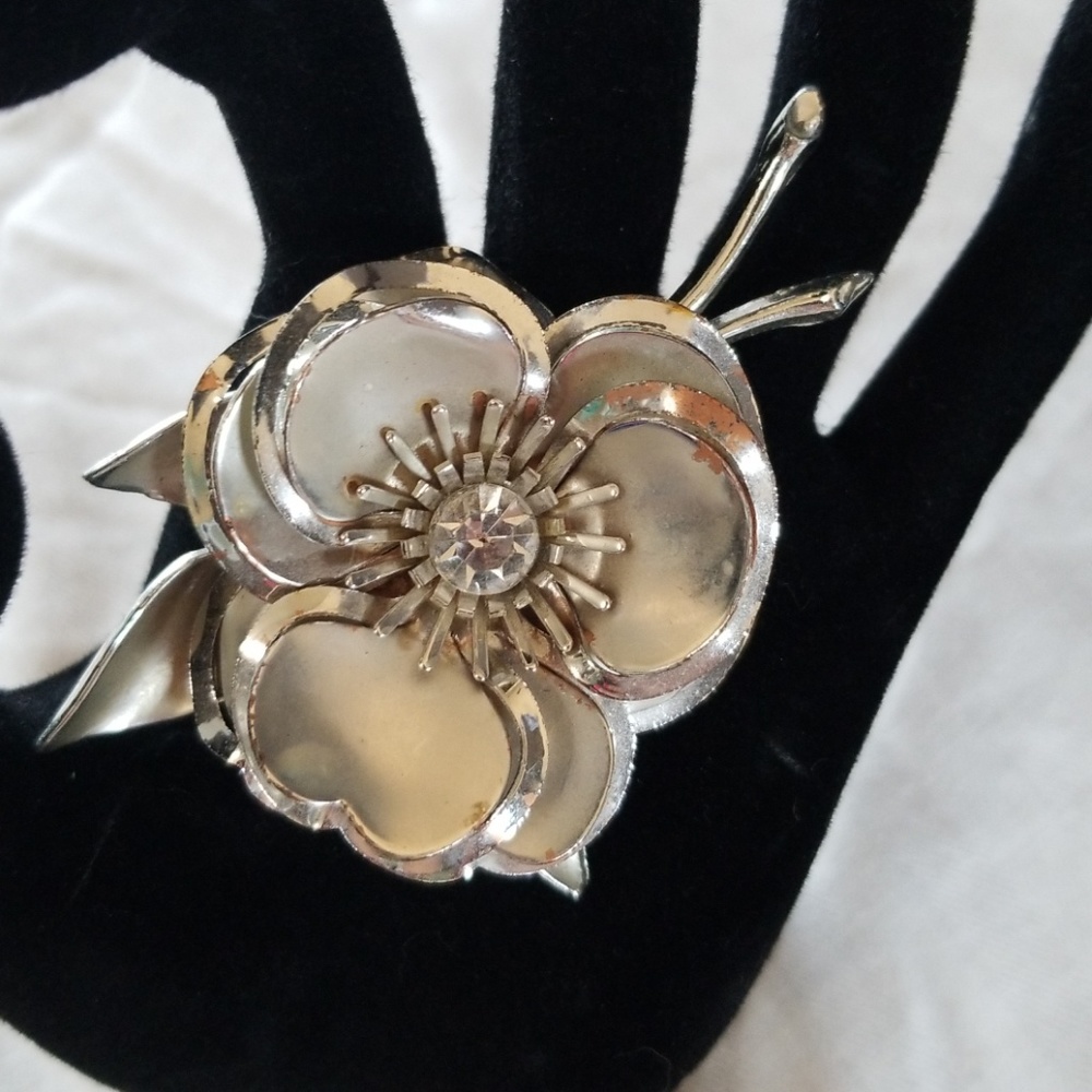 Vintage Flower Brooch